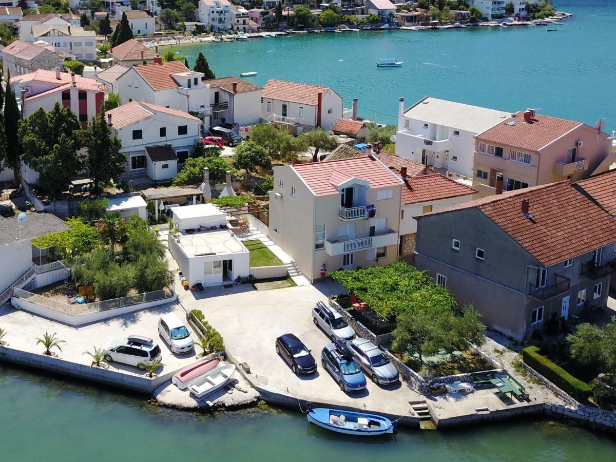 Apartments Villa Judita Blace Exteriér fotografie